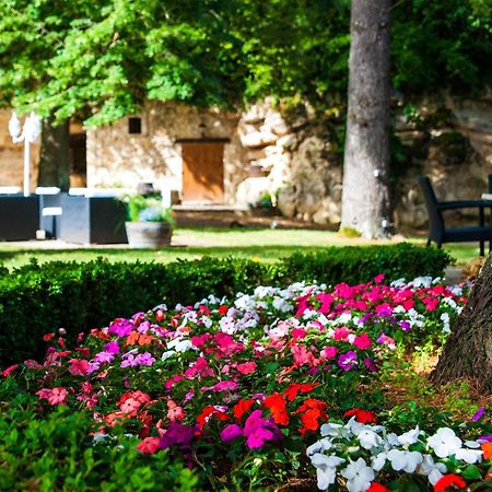 Hotel Restaurant Du Chateau De La Tour Beguey エクステリア 写真