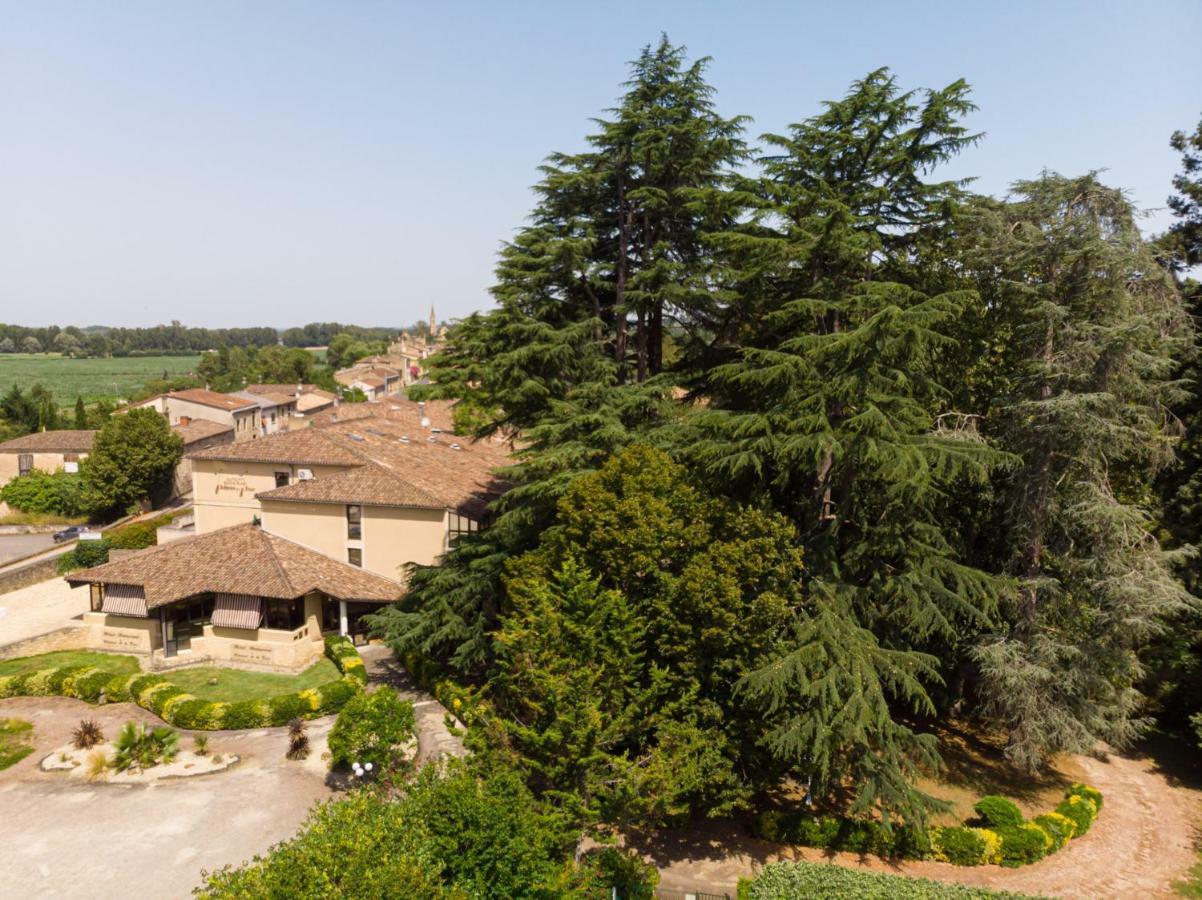 Hotel Restaurant Du Chateau De La Tour Beguey エクステリア 写真